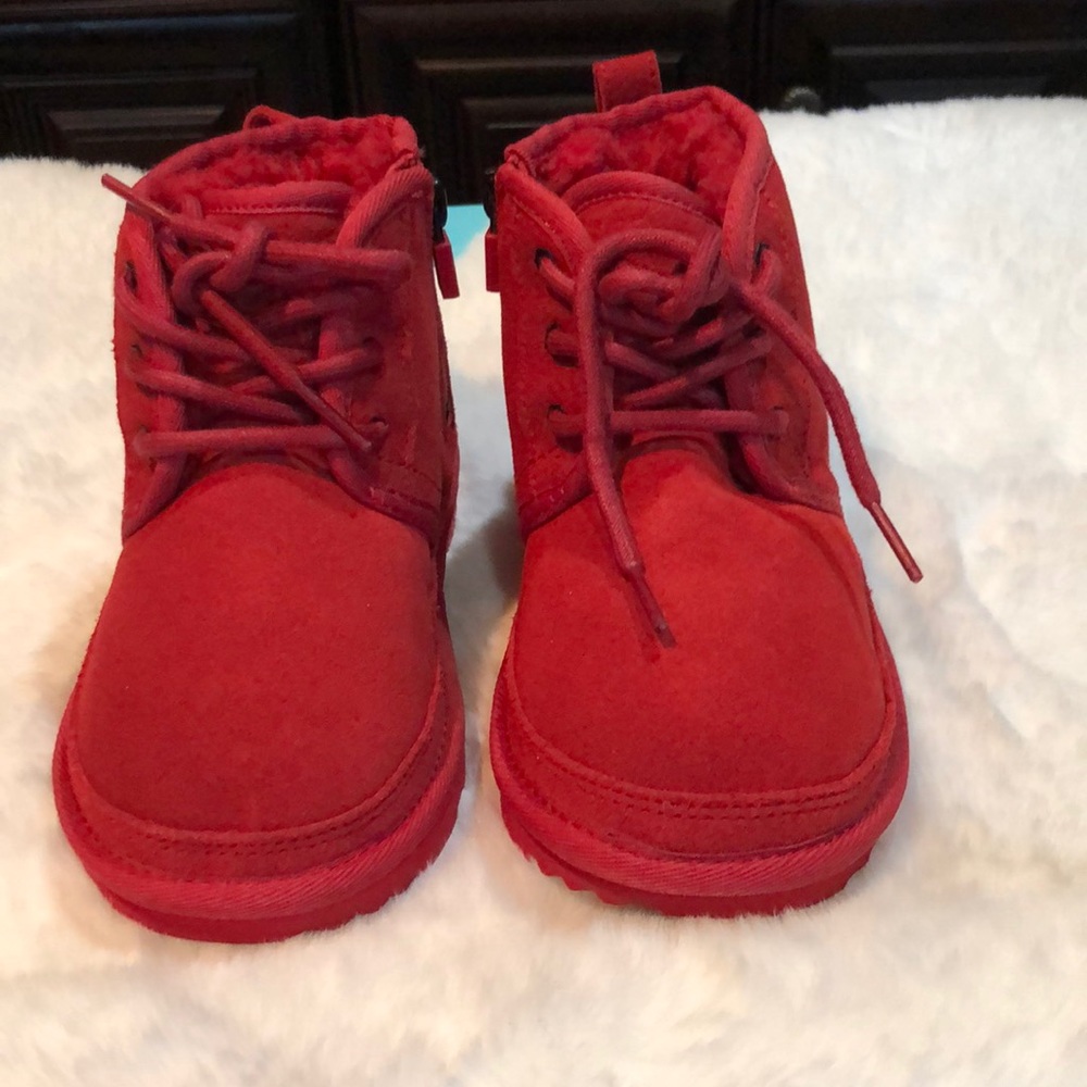 Ugg kids Neumel II Chukka red 12